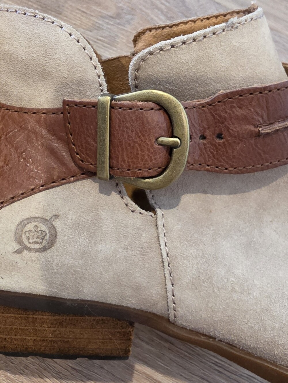 Born Womans Brans New Buckle Leather Suede Kati Short Heel Bootie - Picture 3 of 7